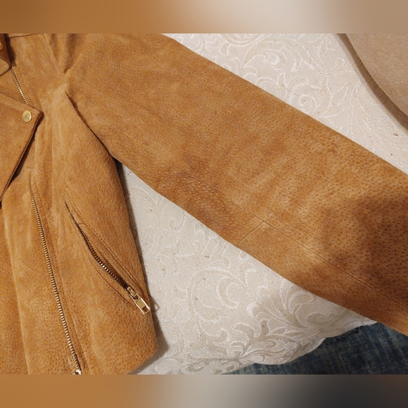 Forever 21 Cropped Fitted Suede Motorcycle Jacket in Tan/Camel - Picture 11 of 14